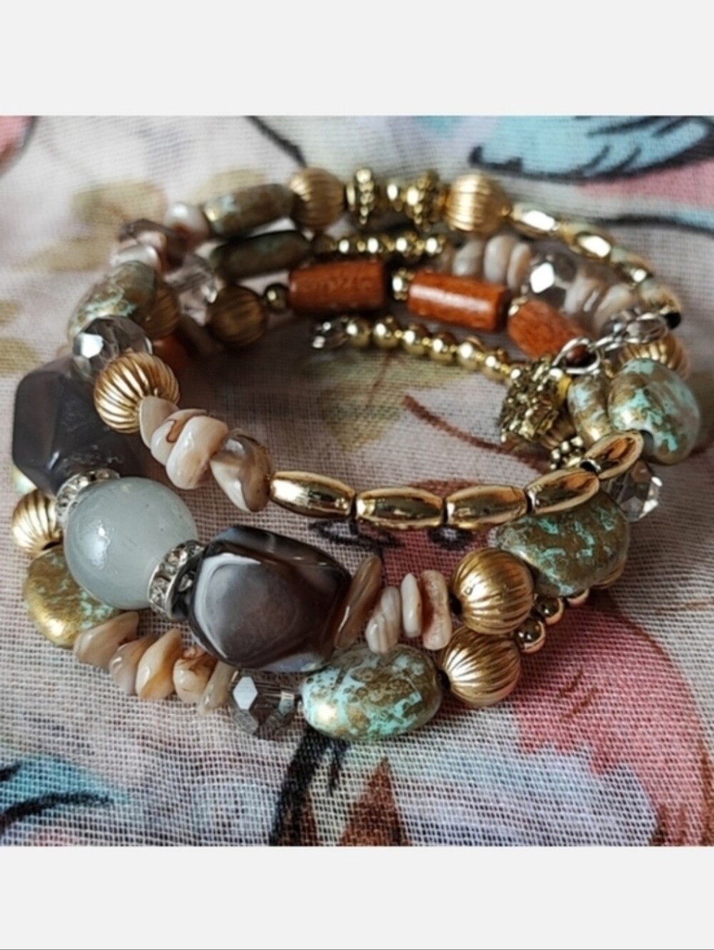 Memory Wire Gold Veined Faux Turquoise Tumbled Stone Faceted Crystal Bracelet